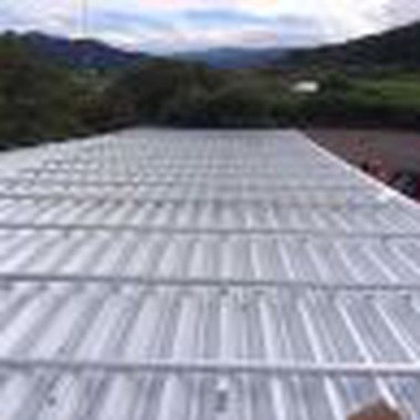 Plafó solar fotovoltaic Comercial de cobertes metàl·liques de teixit Lfeet